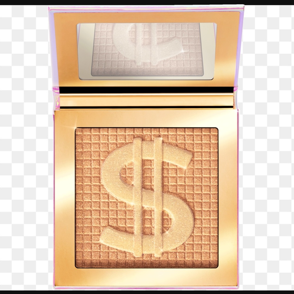 Too Faced X Erika Jayne highlighter